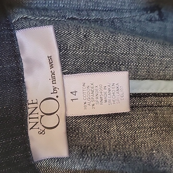 Nine & Co. Jean Jacket - Picture 6 of 6